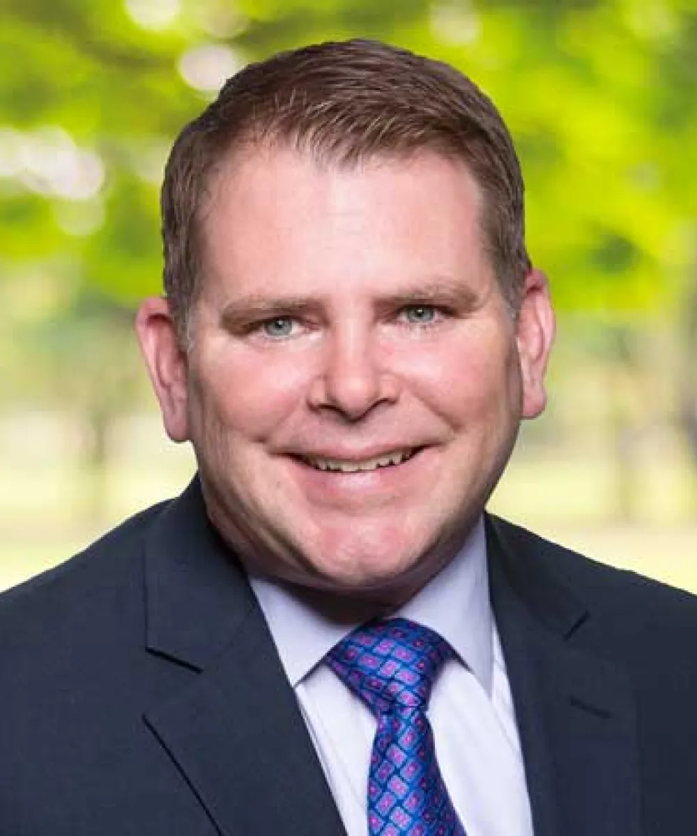 Sam Olson headshot